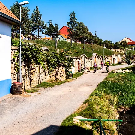 Levandulova Landsted *